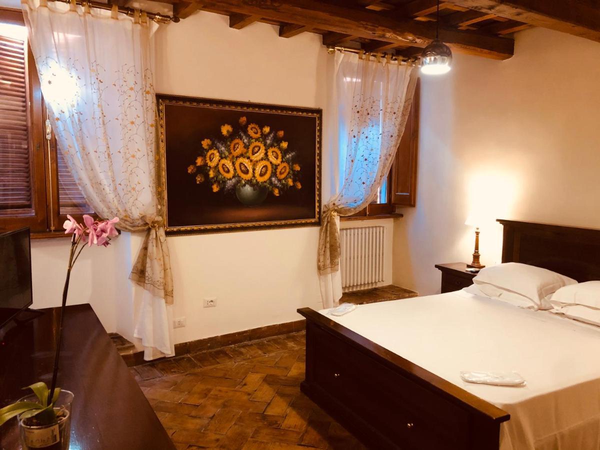 Apartahotel Castle Of Glamour Xvi Century Luxury