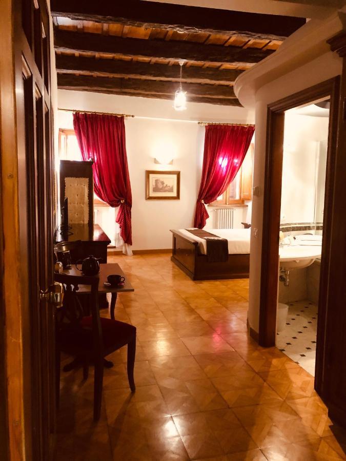 Castle Of Glamour Xvi Century Luxury Apartahotel