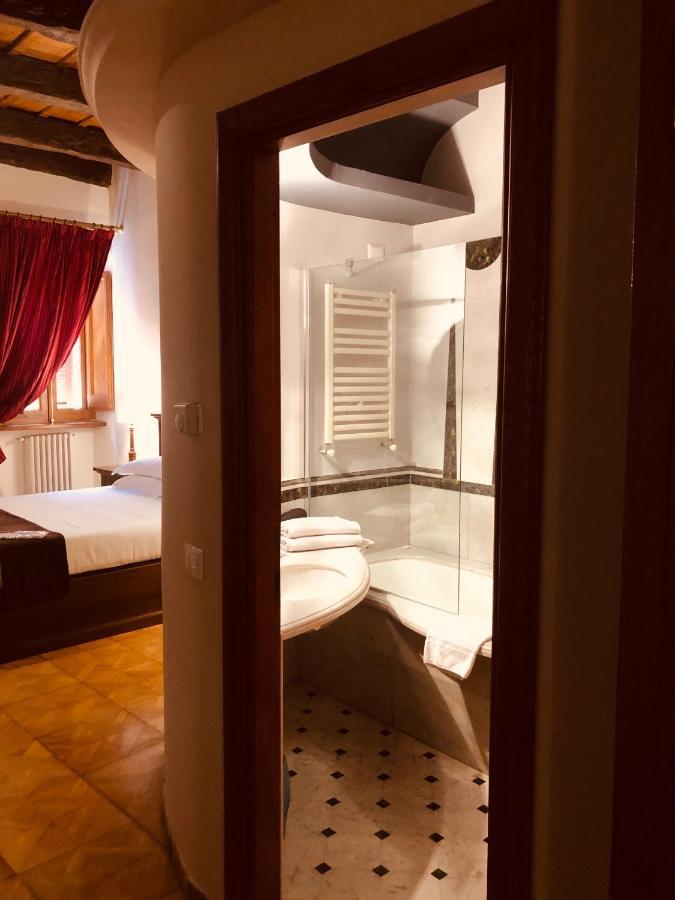 Castle Of Glamour Xvi Century Luxury Apartahotel