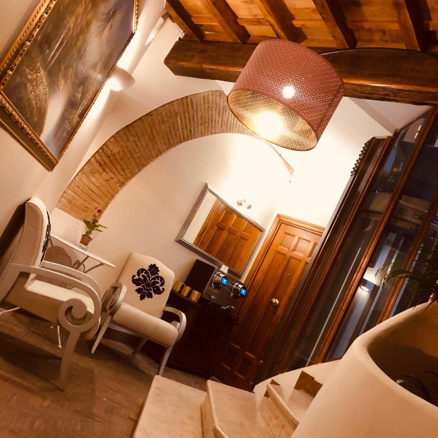 Apartahotel Castle Of Glamour Xvi Century Luxury Roma